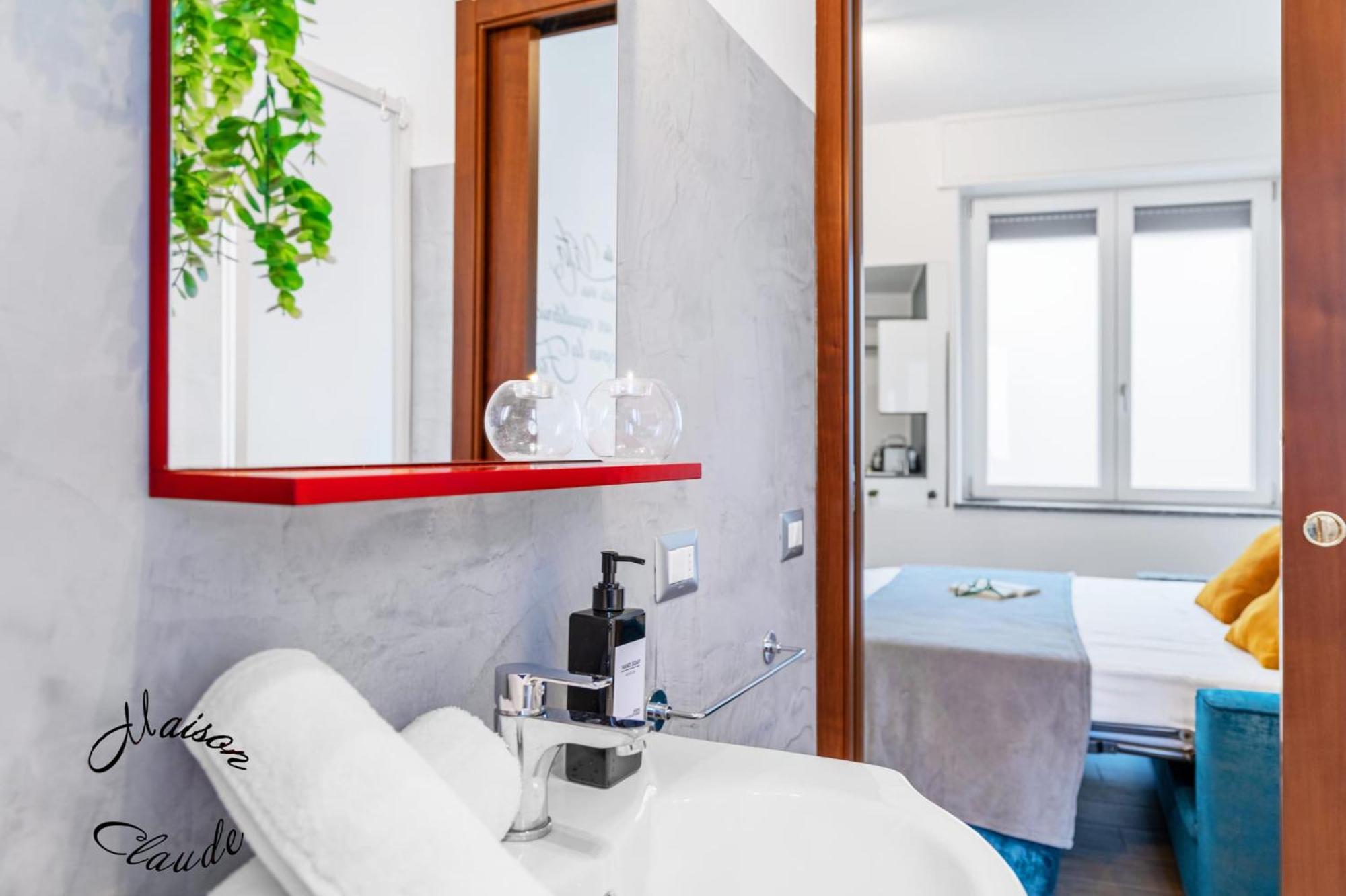Maison Claude Vittuone Extérieur photo